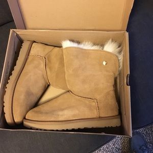 UGG Valentina tan boot w/Swarovski crystals